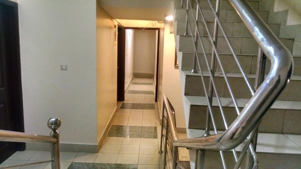 Embassy Lodge Карачи Экстерьер фото