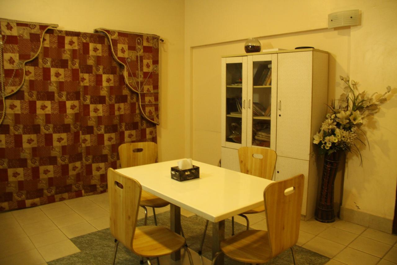 Embassy Lodge Карачи Экстерьер фото